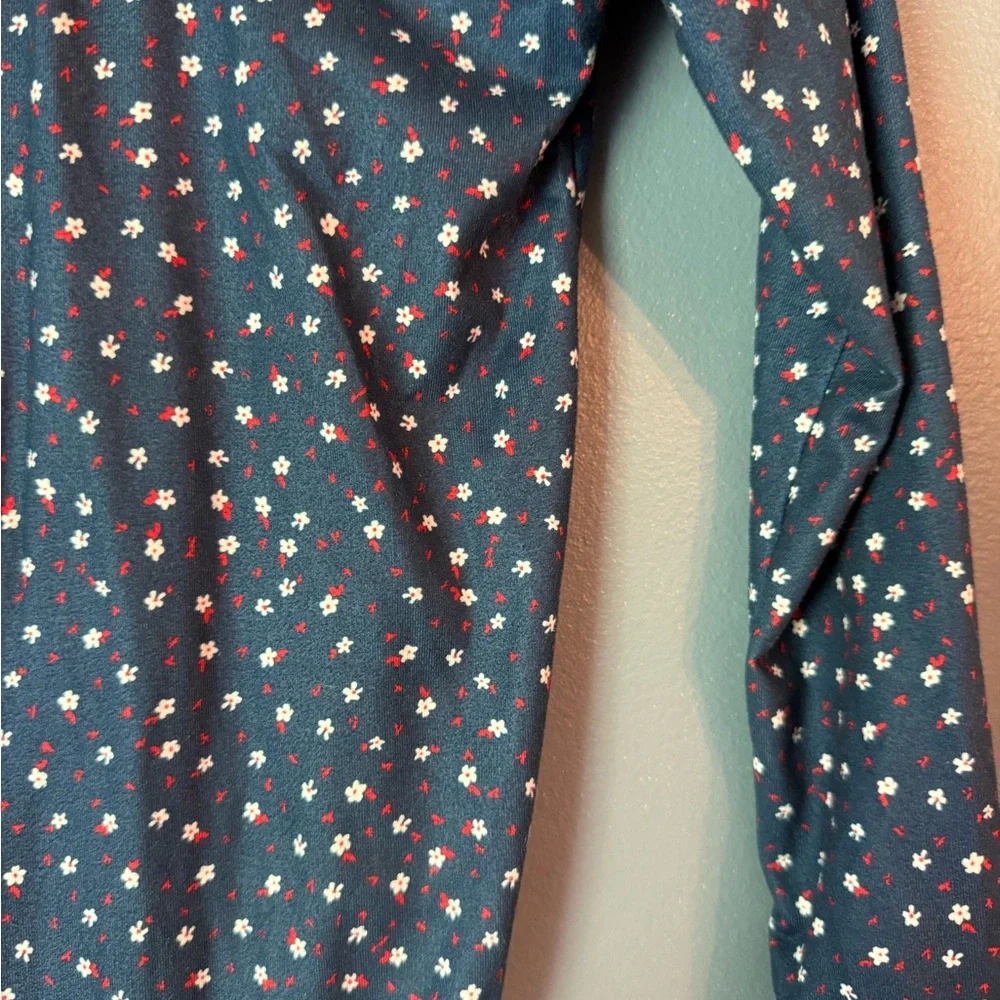 Bailey’s blossom navy floral‎ bodysuit - Picture 2 of 3